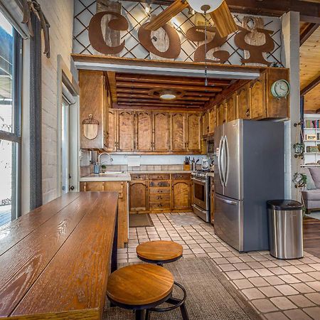 Magical River House ! 10 Min To Snp Park Entrance スリー・リバーズ エクステリア 写真
