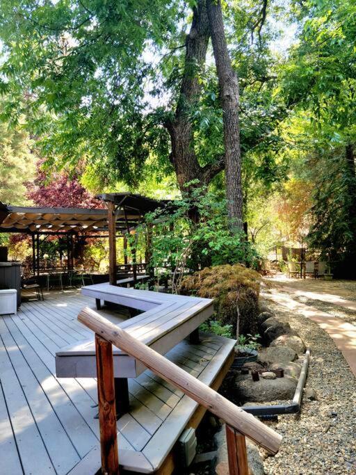 Magical River House ! 10 Min To Snp Park Entrance スリー・リバーズ エクステリア 写真