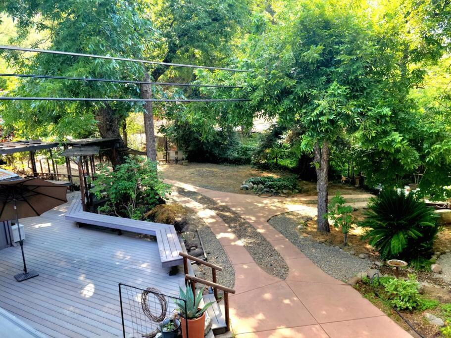 Magical River House ! 10 Min To Snp Park Entrance スリー・リバーズ エクステリア 写真