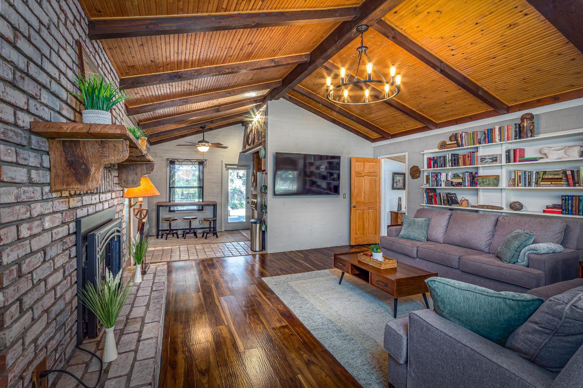 Magical River House ! 10 Min To Snp Park Entrance スリー・リバーズ エクステリア 写真