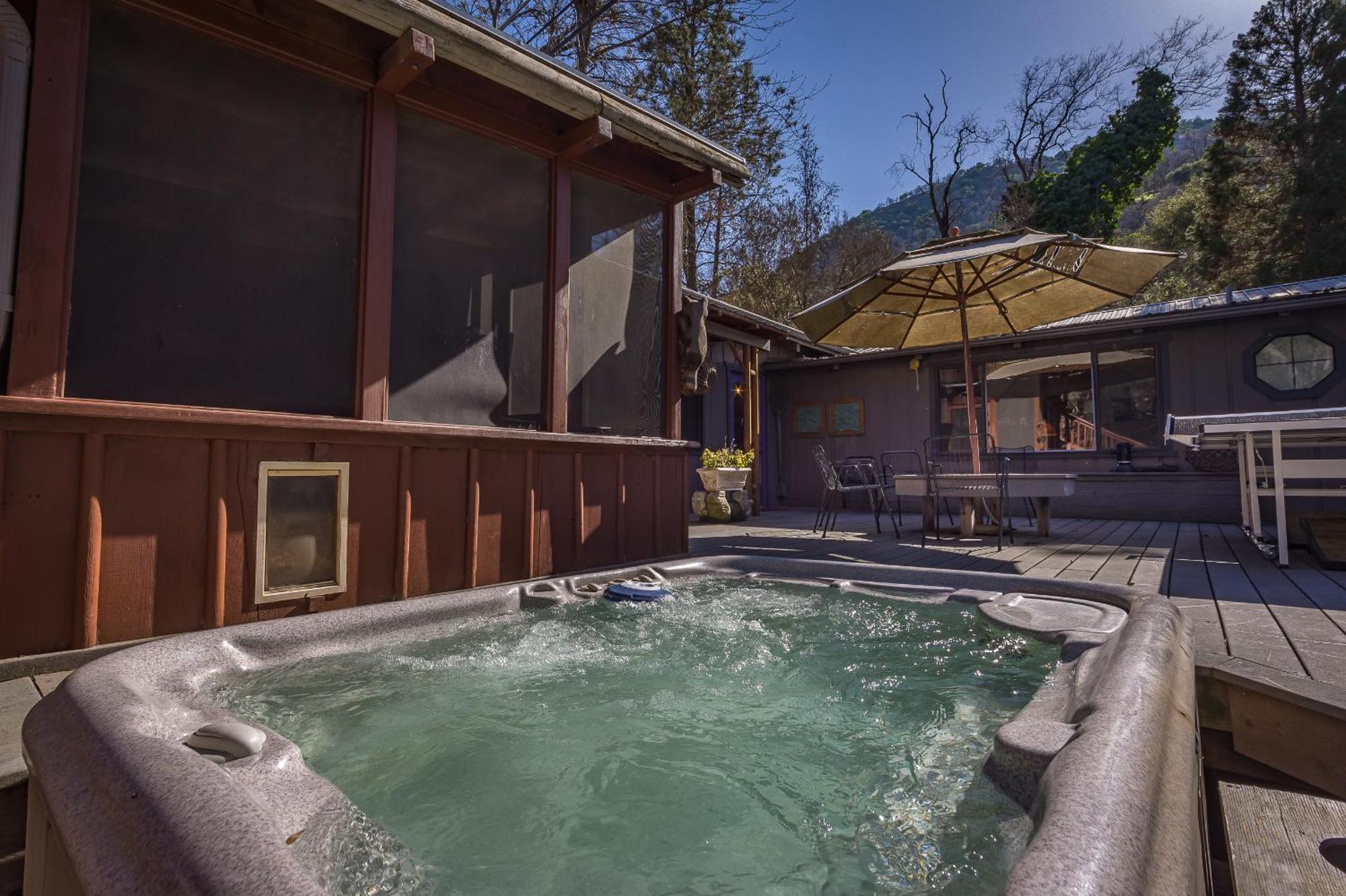 Magical River House ! 10 Min To Snp Park Entrance スリー・リバーズ エクステリア 写真
